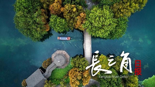 MK体育官方入口-歌手田震邀请江苏女足听演唱会